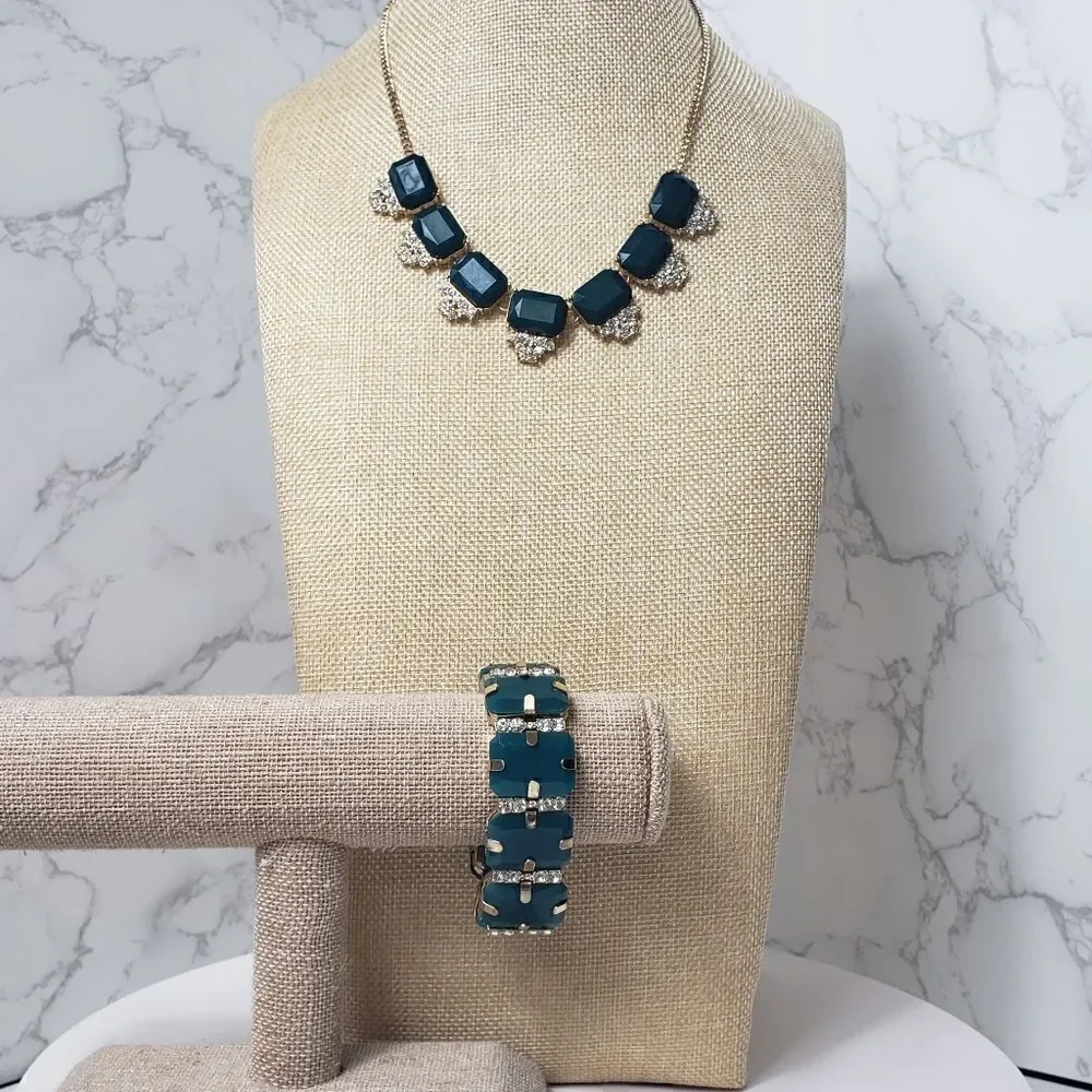 unbranded necklace earrings